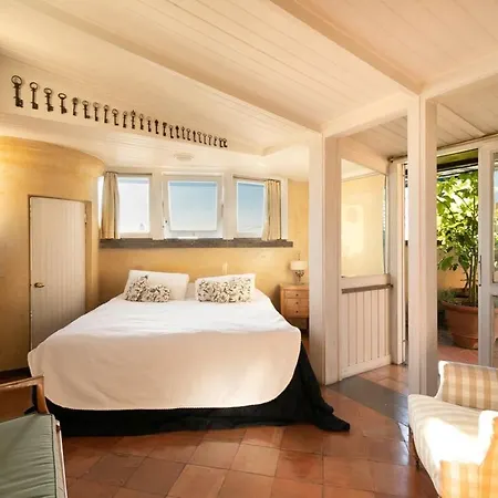 Forum Stunning Terrace Penthouse