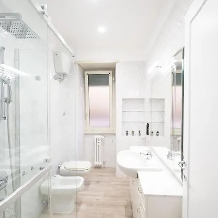 Lovely In Hip And Vibrant Pigneto Apartment