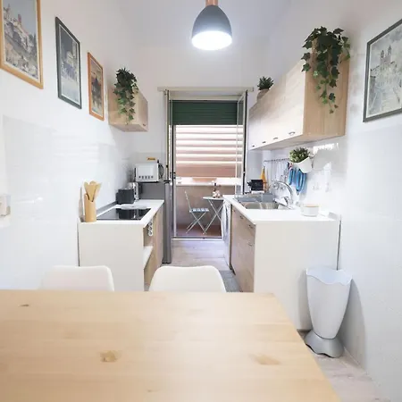 Lovely In Hip And Vibrant Pigneto Apartment Rome