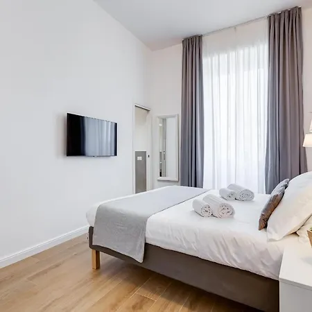 Colonna Luxury Apartment *