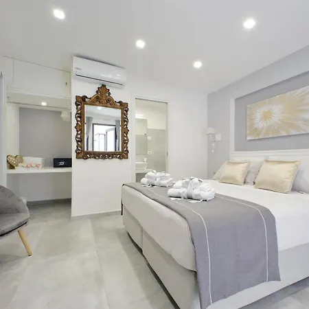 Guest house Roman Holiday Suites