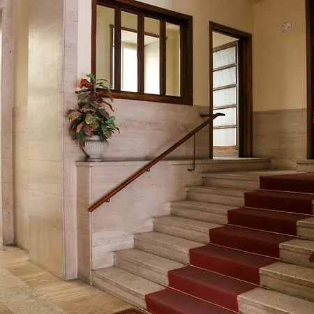 Policlinico Apartment *