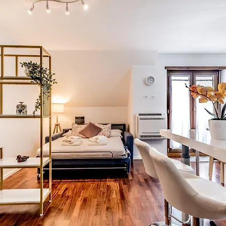 Bbhome Penthouse Bright And Elegant Metro Conca D'oro Appartamento