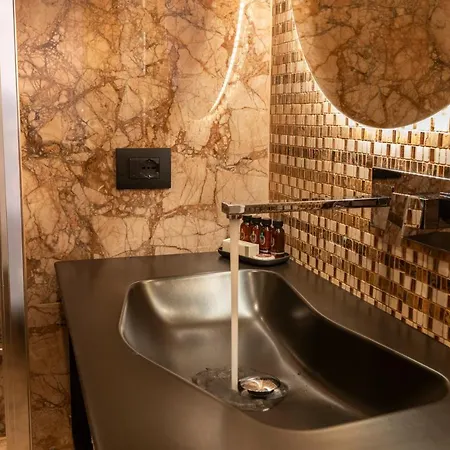 Romac Trinity With Steam Bath Apartment Rome