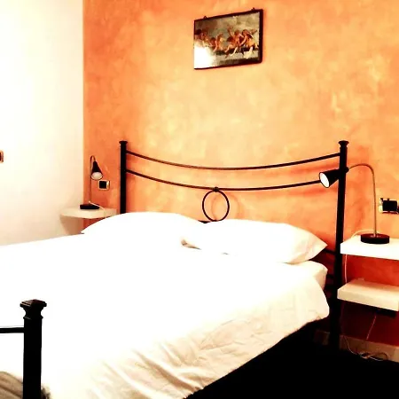 Priscilla & Parking At St Peter Basilica +free Calls To Usa, Canada, China Apartment *