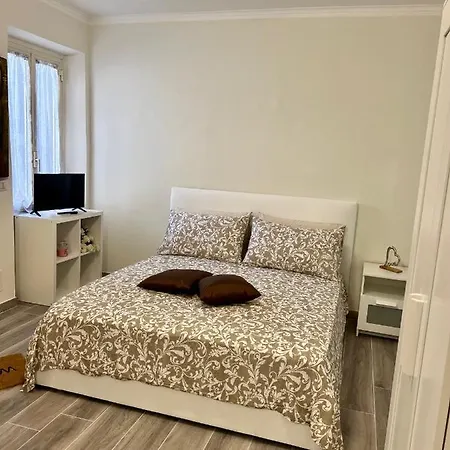 Marand House Holiday home *