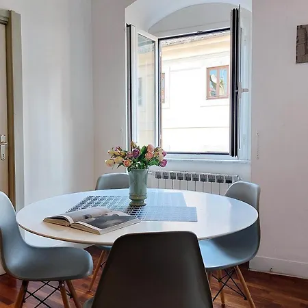 Cozy Navona Flat Apartment Rome