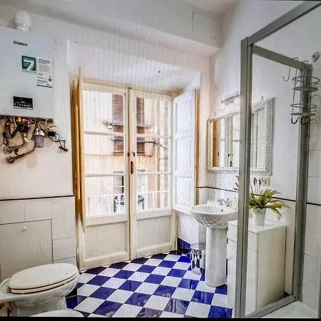 Adorable Flat By Barberini Trevi Fountain Apartment