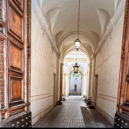 Adorable Flat By Barberini Trevi Fountain Apartment Rome
