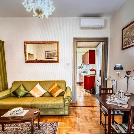 Adorable Flat By Barberini Trevi Fountain * Rome