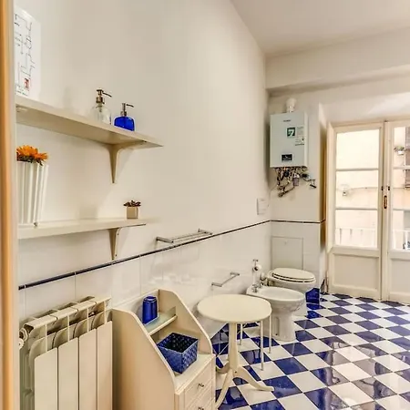 Apartment Adorable Flat By Barberini Trevi Fountain Rome