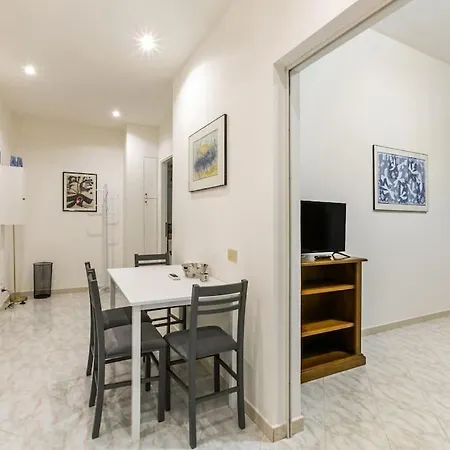 Piazza Bologna Apartment