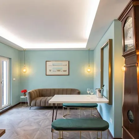 Frangipane 31 Monti Terrace