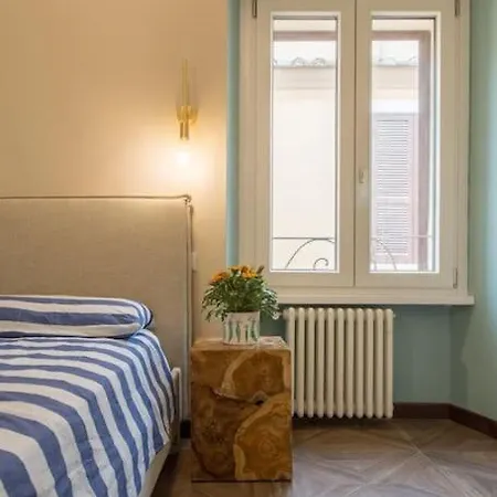 Frangipane 31 Monti Terrace Apartment