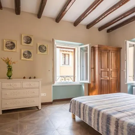 Apartment Frangipane 31 Monti Terrace *