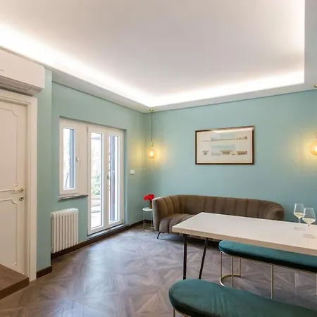 Frangipane 31 Monti Terrace Rome