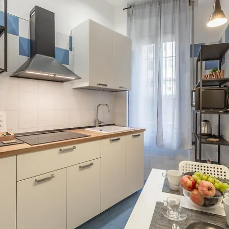 Appartamento Imperium House - Con Giardino Privato, 3 Minuti Da Metro Piazza Bologna, A-c, Roma