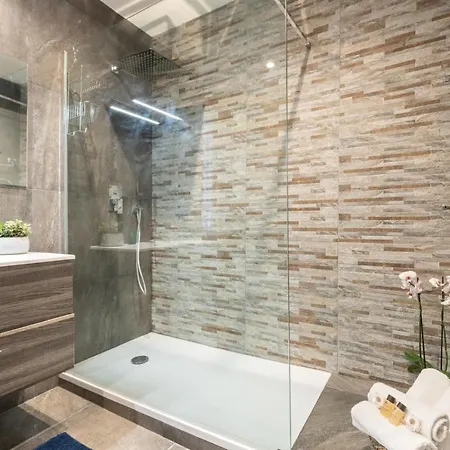 Trevi Love&wish Apartment *