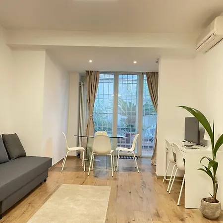 Green Home Apartment