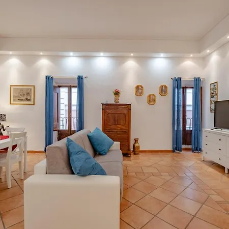 Ele Pantheon Apartment