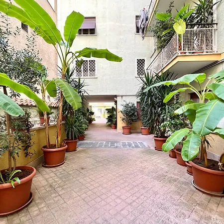 Luigi's Home, Cozy Metro San Paolo Apartment Rome