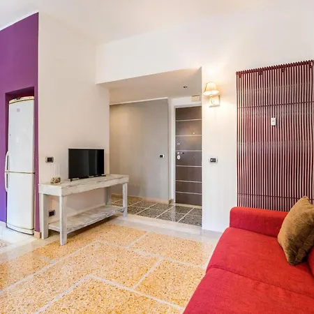 Luigi's Home, Cozy Metro San Paolo Apartment