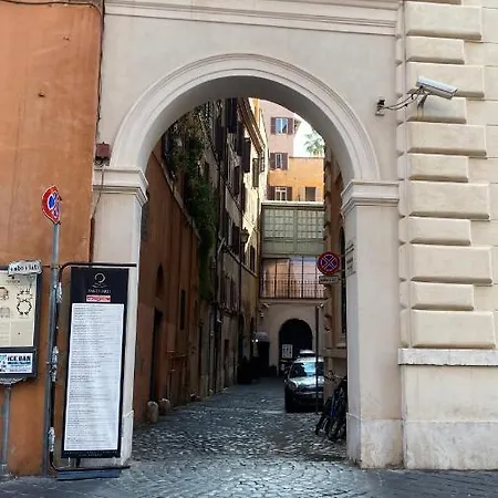 Ele Pantheon Apartment