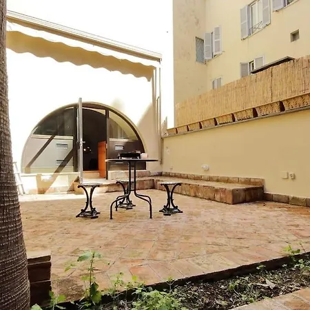 Pantheon With Private Terrace Rzym