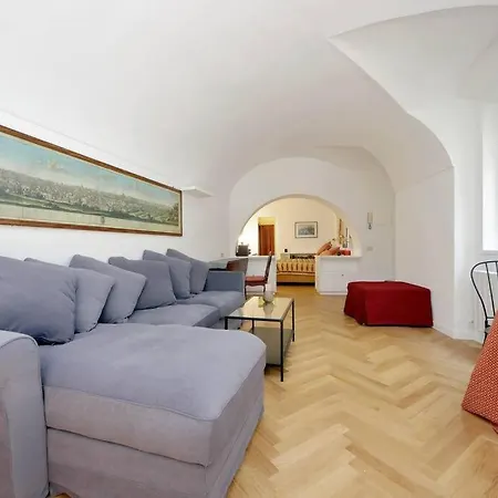 Apartment Pantheon With Private Terrace
