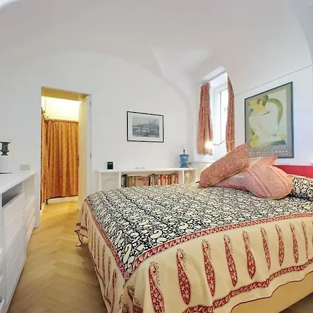 Apartment Pantheon With Private Terrace Rome