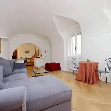Apartment Pantheon With Private Terrace Rome