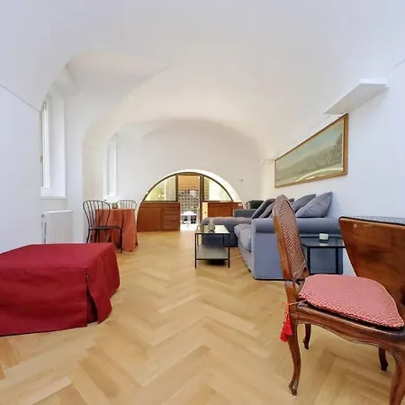 Pantheon With Private Terrace Rome