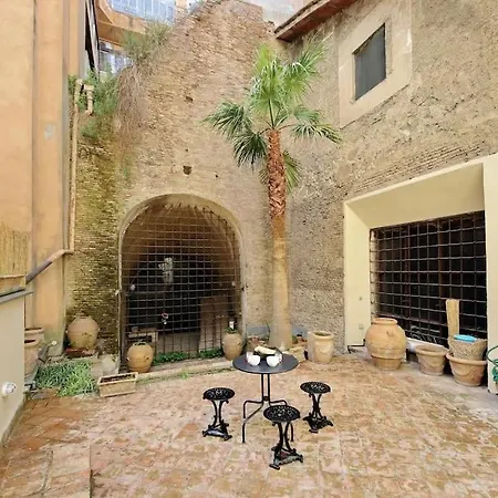 Pantheon With Private Terrace Rzym