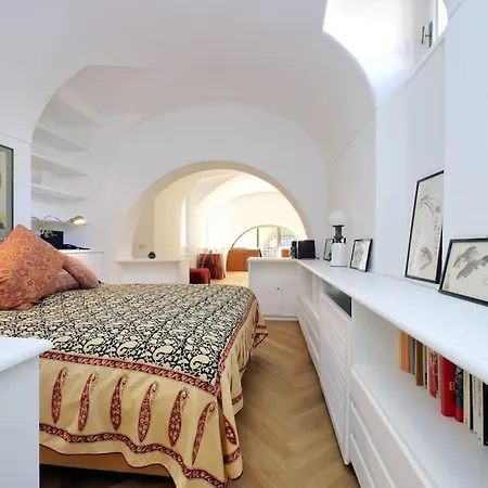 Apartment Pantheon With Private Terrace Rome