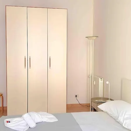 Near The Center With Private Bathroom Apartment Rome