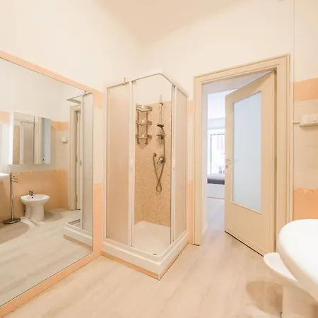 La Finestra Sui Palazzi Di *