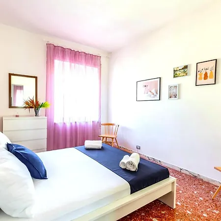 Hostly - Family Stresa Apartment Rome