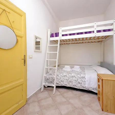 Apartamento Piccola Piazza Della Liberta