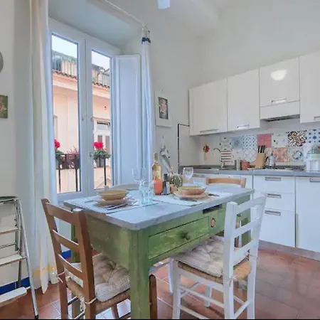 Romantica A Via Giulia Apartment Rome