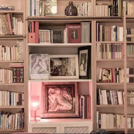 Romantica A Via Giulia Apartment *
