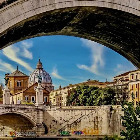 Romantica A Via Giulia Apartment Rome