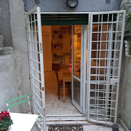 House Up To The Hill - Stanza Con A Monteverde Vecchio Roma