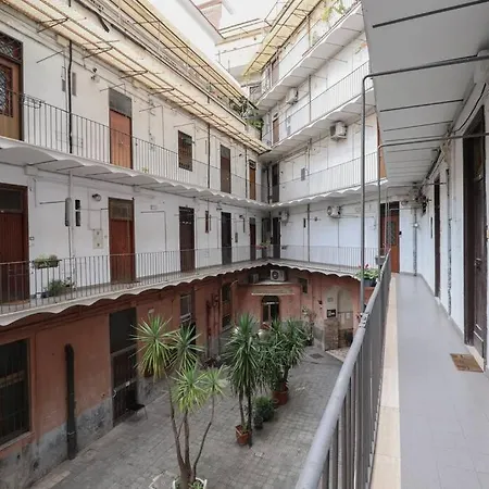 Apartment Termini Treasure - Elegant Retreat *