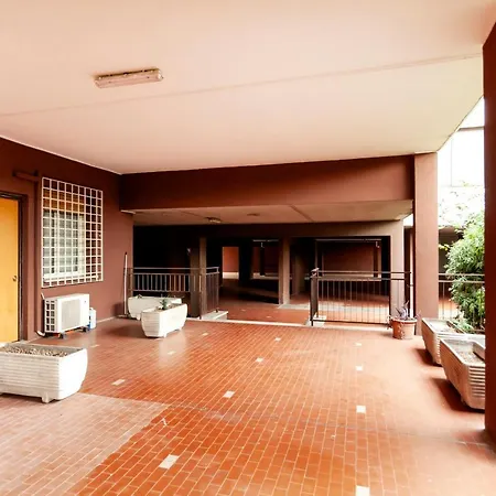 Appartamento Lucrezia Cinecitta House