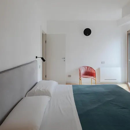 Happy Domus - Rosso Corte Trastevere Apartment Rome