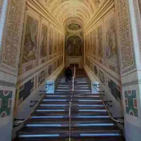 In Centro Con Balcone Con Vista Roma