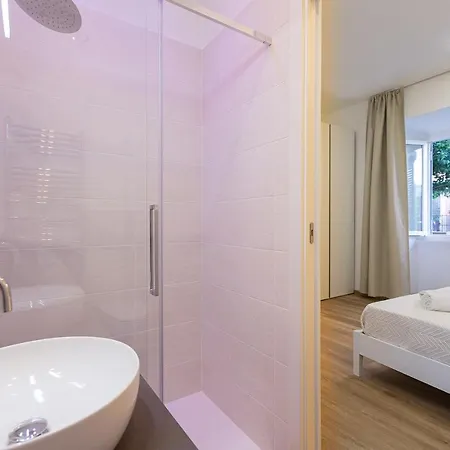 Apartment Colosseum Holidays - Three-bedroom Rome