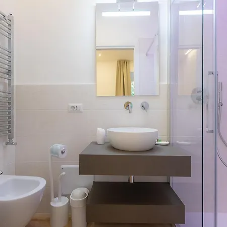 Colosseum Holidays - Three-bedroom Apartment