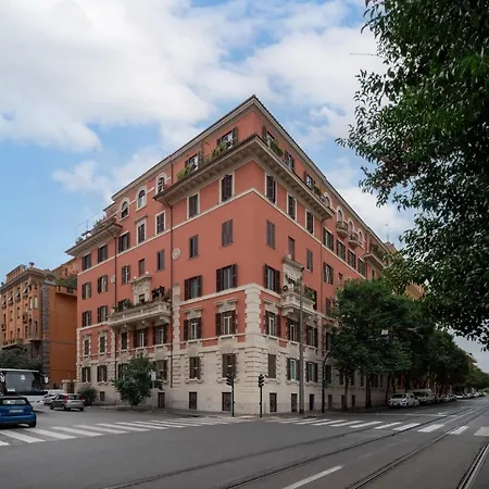 View Luxury Piazza Del Popolo Apartment