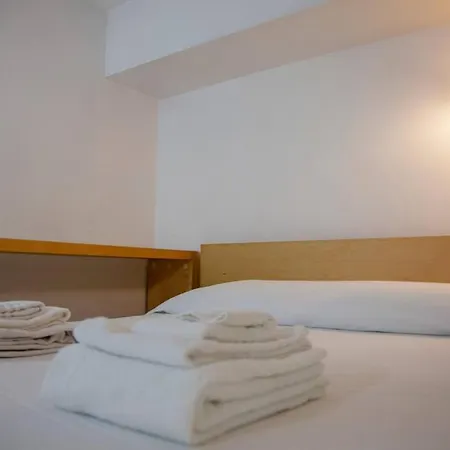 Marignoli Loft Near Borghese, Explore Apartment Rome